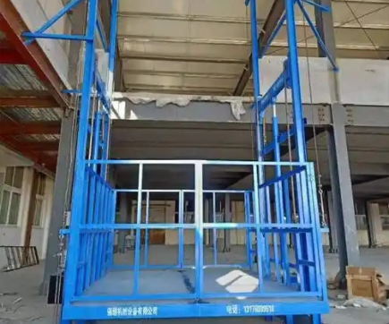 兰州工厂仓库必备，升降货梯的优势！